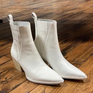 Matisse Women’s Elevation White Leather Bootie
